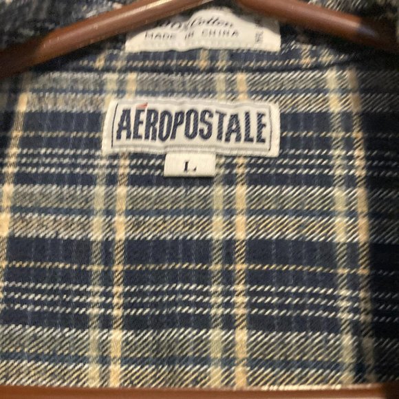 button down shirt - Picture 2 of 3